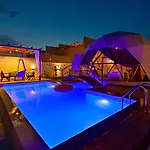 Kalkan Dome & Deluxe