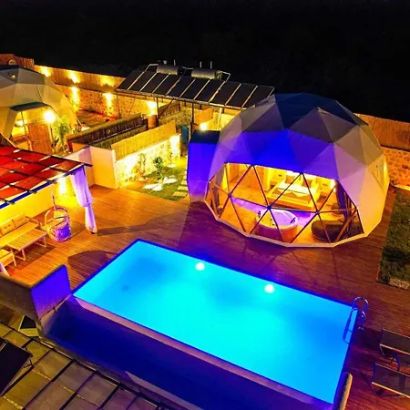 Kalkan Dome & Deluxe *